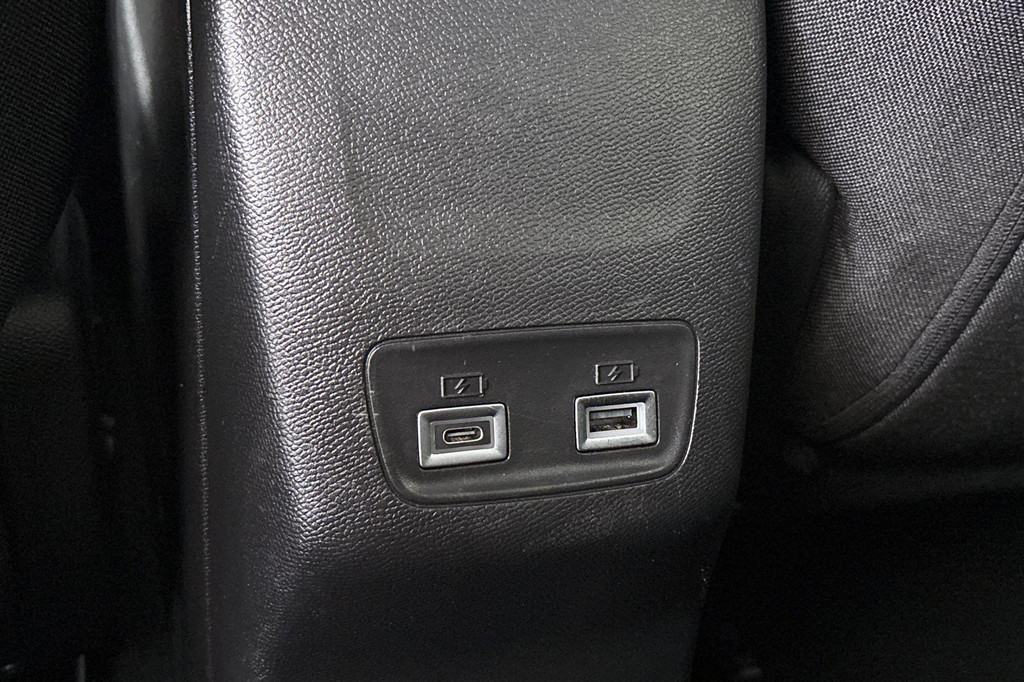 Peugeot 208 (HNT82F) met abonnement