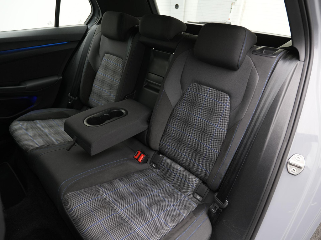 Volkswagen Golf GTE (KRP56N) met abonnement