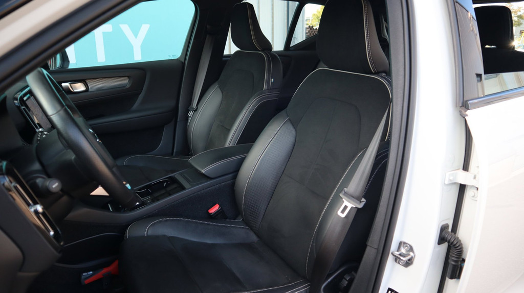 Volvo XC40 (L764KP) met abonnement
