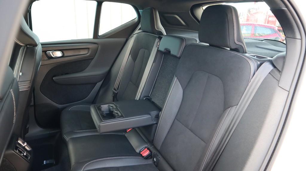 Volvo XC40 (L764KP) met abonnement