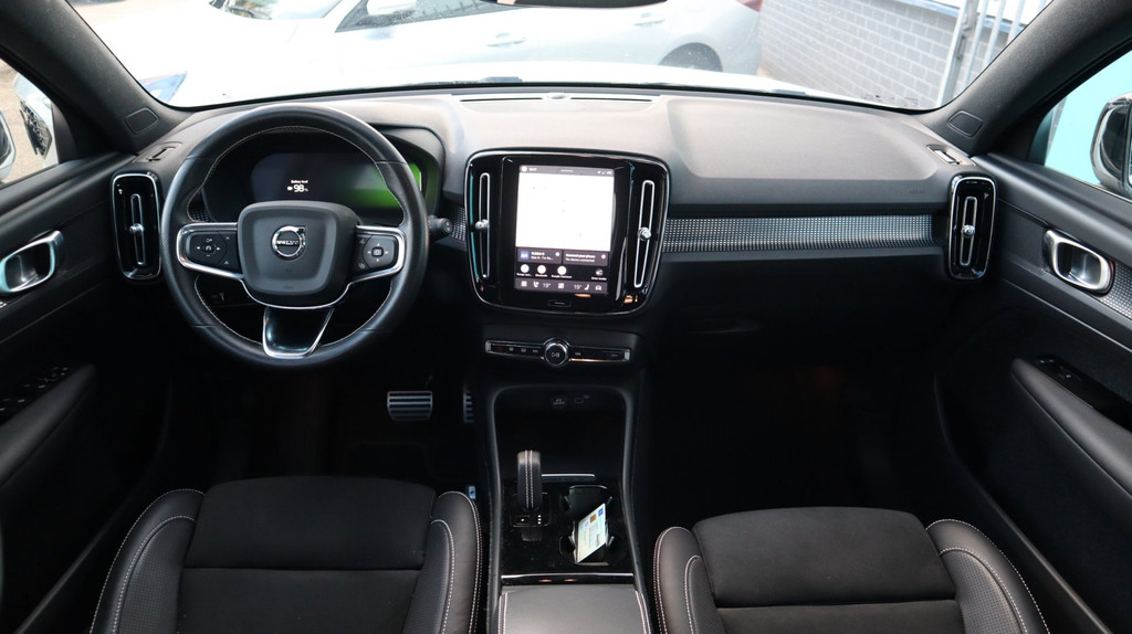 Volvo XC40 (L764KP) met abonnement