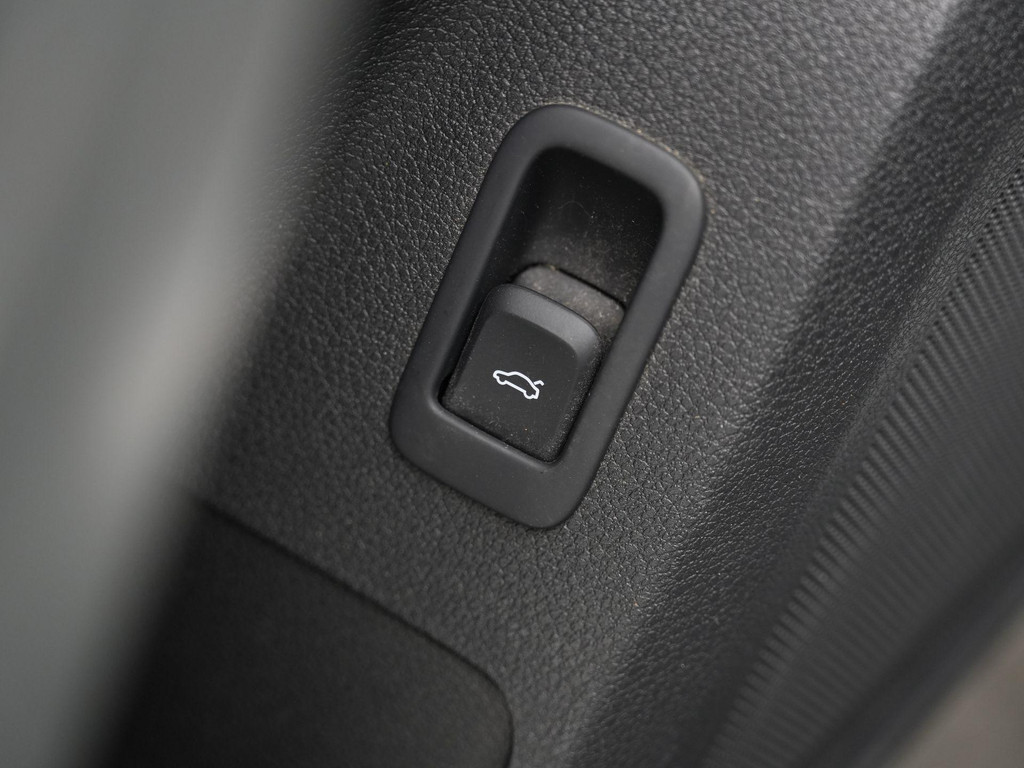 Audi Q2 (P899DV) met abonnement
