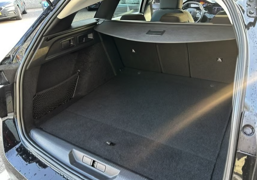 Peugeot 308 (KNN64S) met abonnement