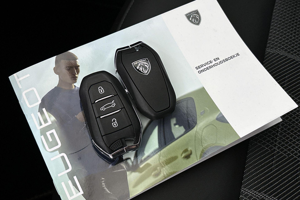 Peugeot 5008 (KRR73L) met abonnement