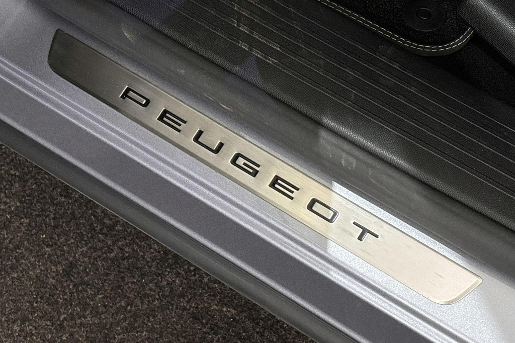 Peugeot 5008 (KSN43R) met abonnement
