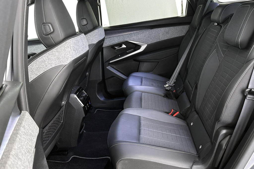 Peugeot 5008 (KSN43R) met abonnement