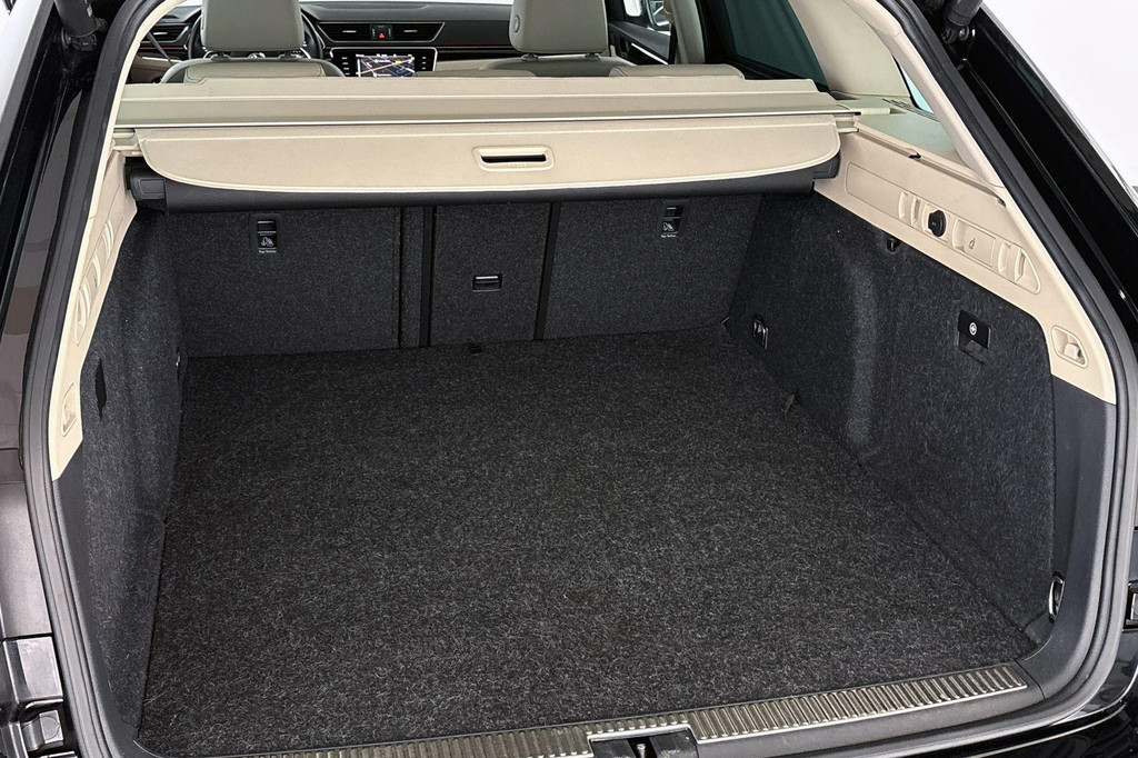 ŠKODA Superb (KTT68J) met abonnement