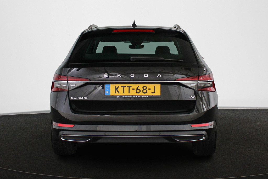 ŠKODA Superb (KTT68J) met abonnement