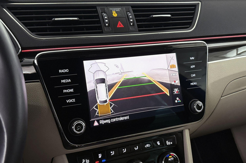 ŠKODA Superb (KTT68J) met abonnement
