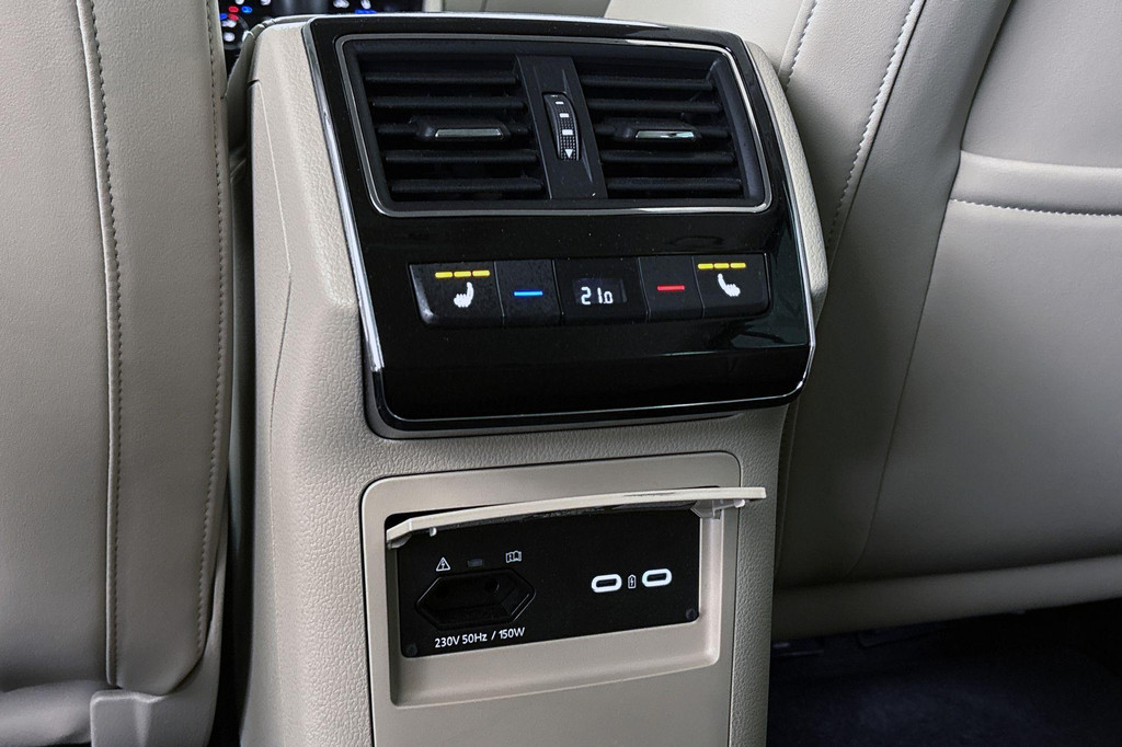 ŠKODA Superb (KTT68J) met abonnement