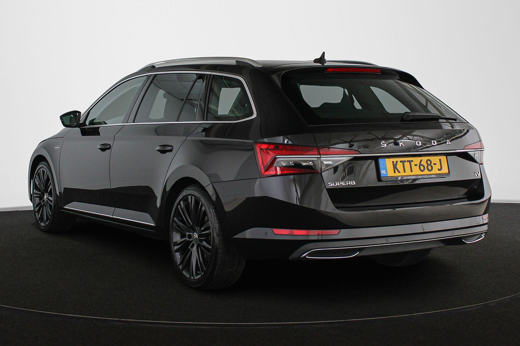 ŠKODA Superb (KTT68J) met abonnement