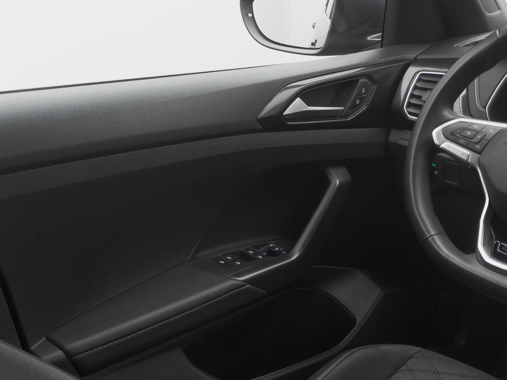 Volkswagen T-Cross (KTJ92T) met abonnement