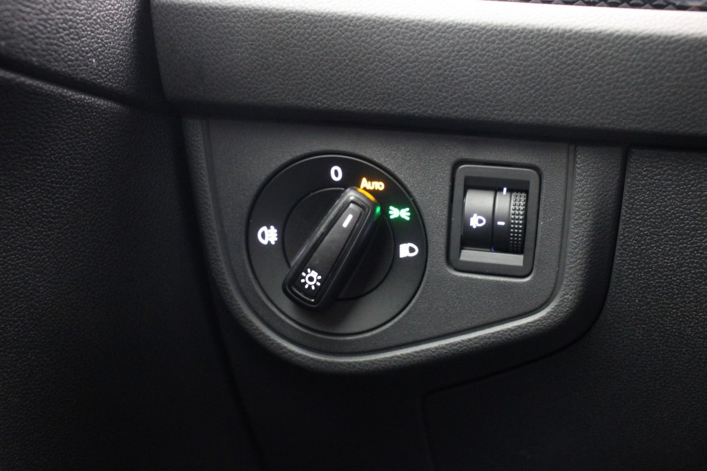 Volkswagen Taigo (R854BK) met abonnement
