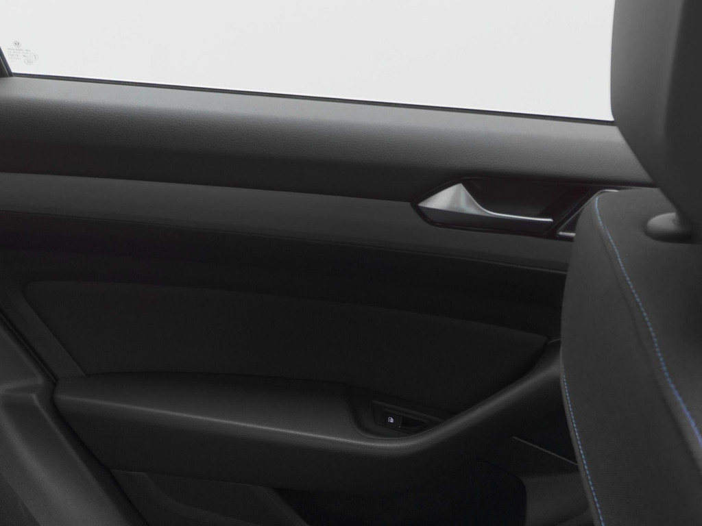 Volkswagen Passat (KSV06R) met abonnement
