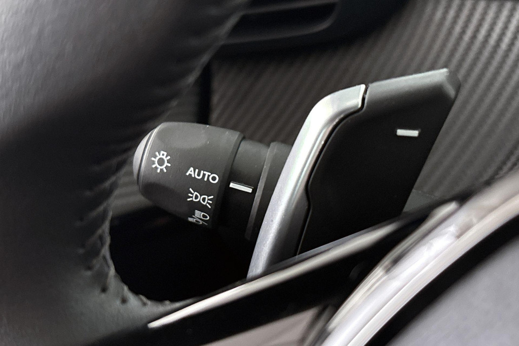 Peugeot 208 (T329PT) met abonnement