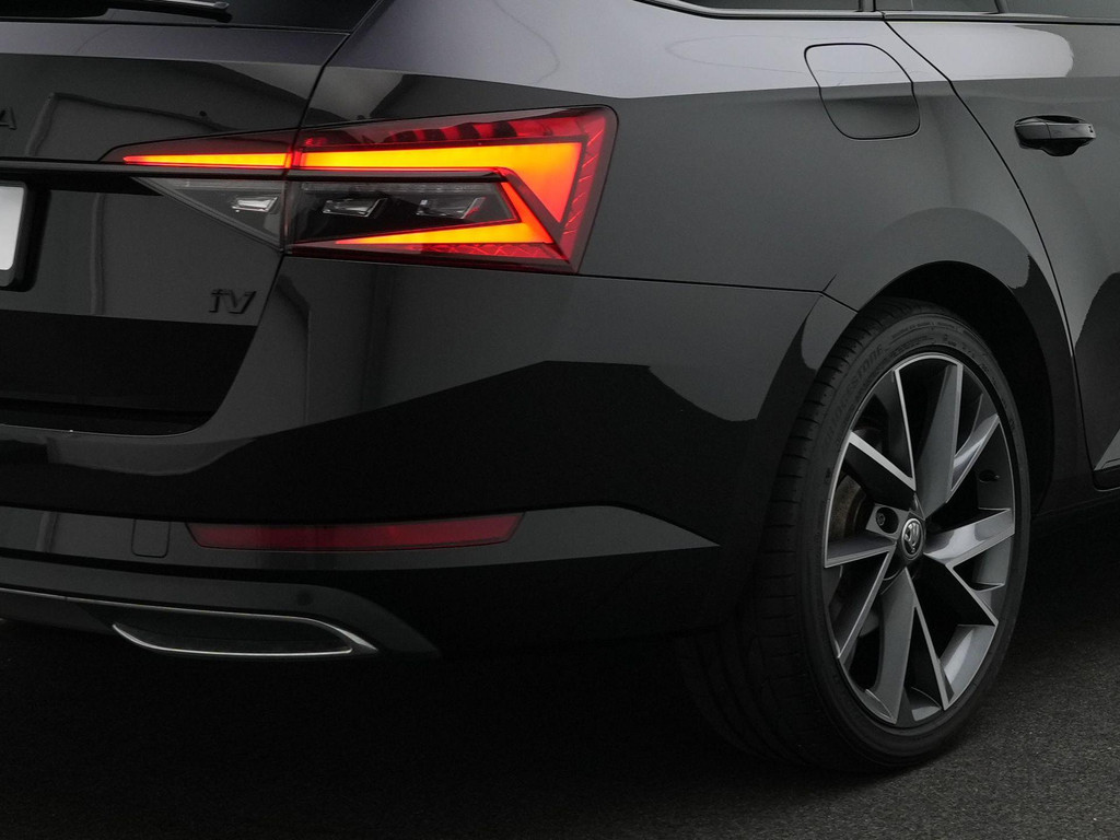 ŠKODA Superb (KTD06V) met abonnement