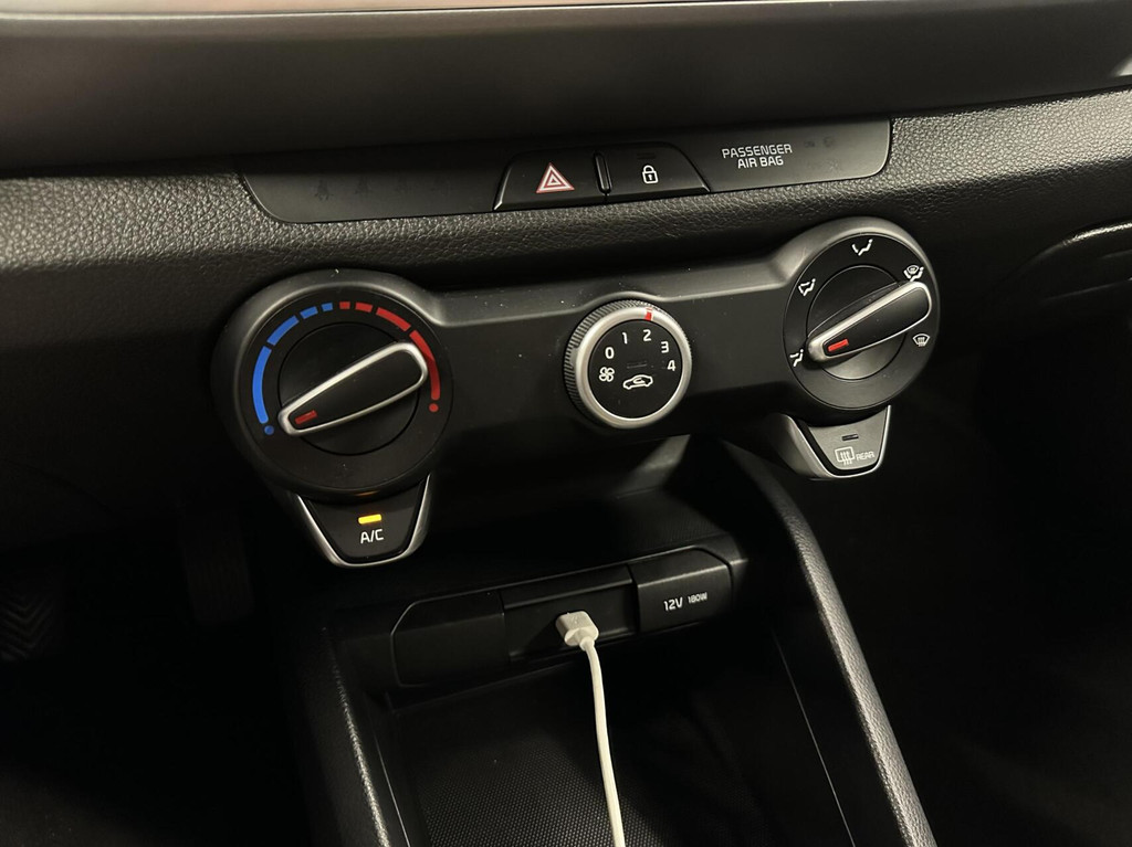 Kia Stonic (L693VR) met abonnement