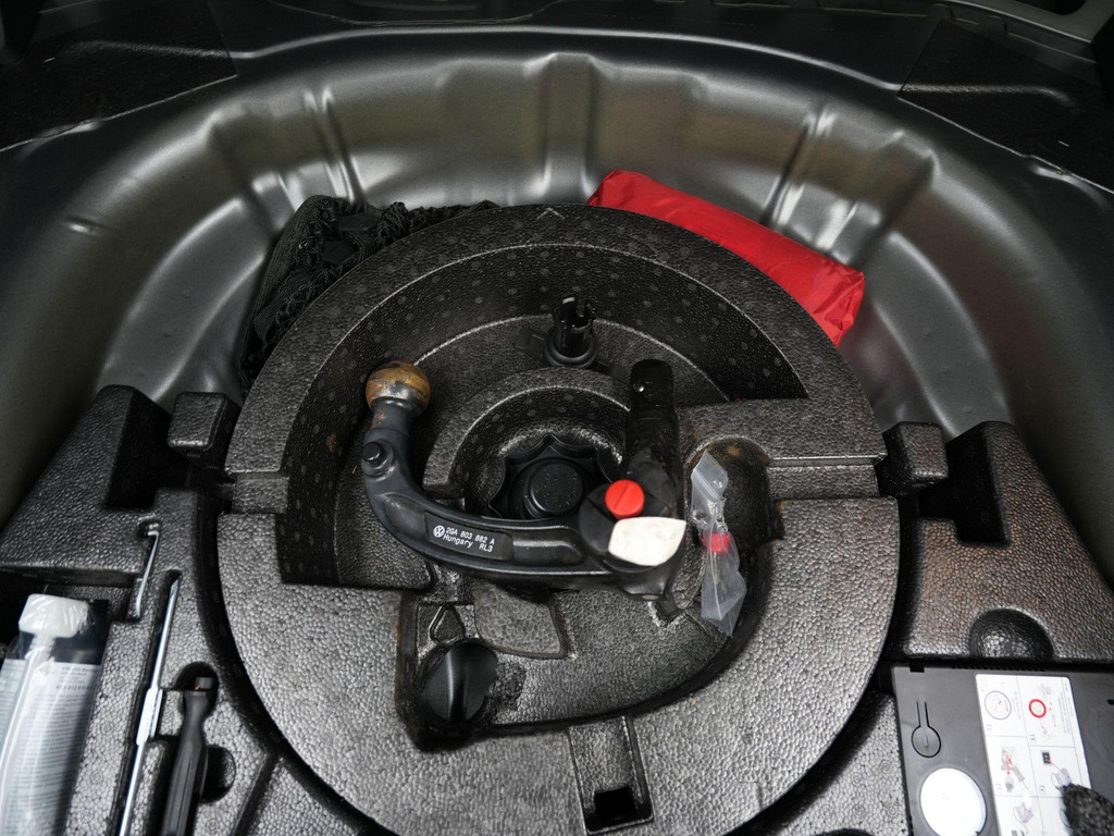Volkswagen T-Roc (KTH10T) met abonnement