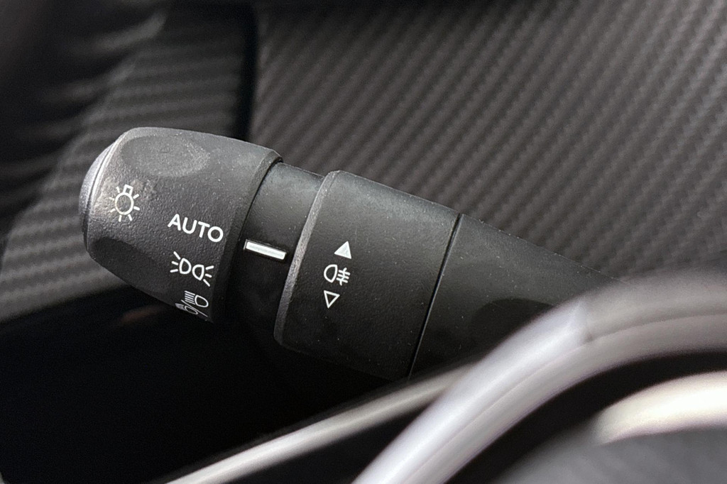 Peugeot 208 (K824LK) met abonnement