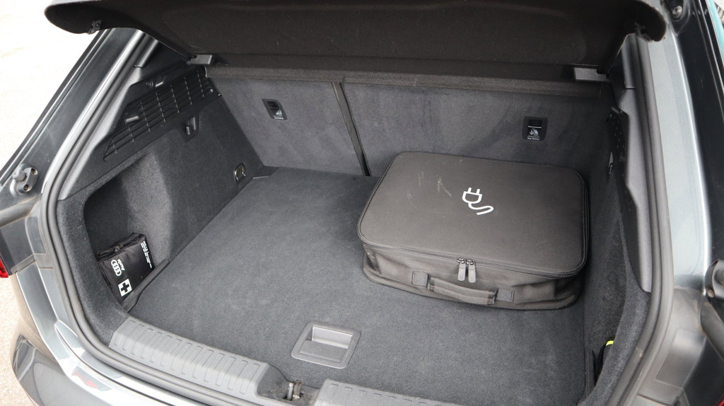 Audi A3 (T212VT) met abonnement