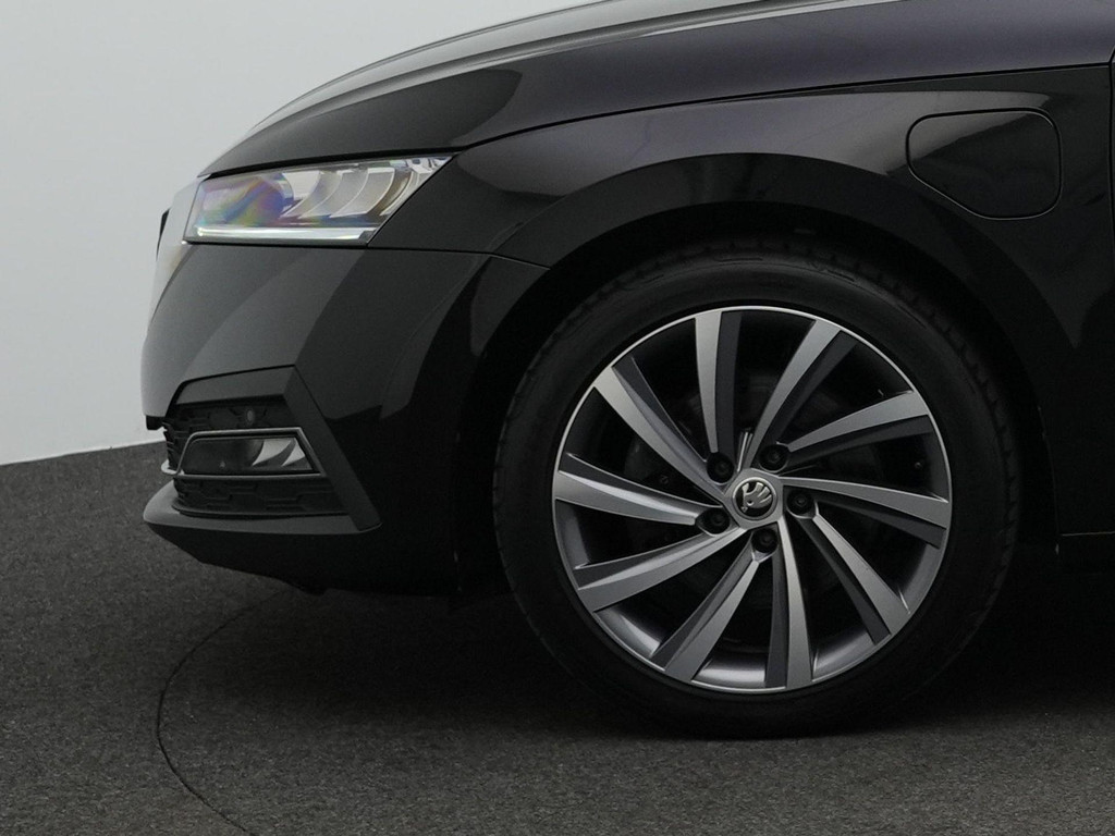 ŠKODA Octavia (KZN76K) met abonnement