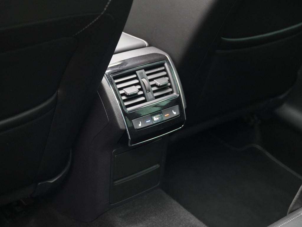 ŠKODA Superb (KVN59F) met abonnement