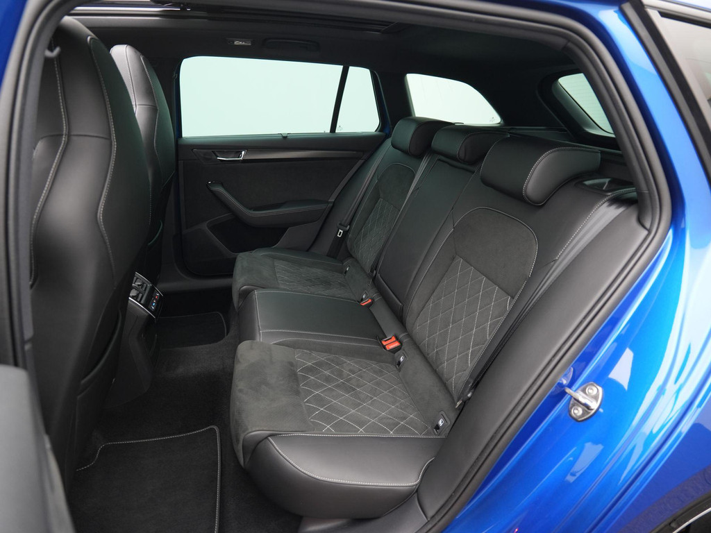 ŠKODA Superb (KVN59F) met abonnement