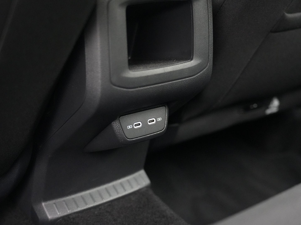 Volkswagen T-Cross (KTT42L) met abonnement