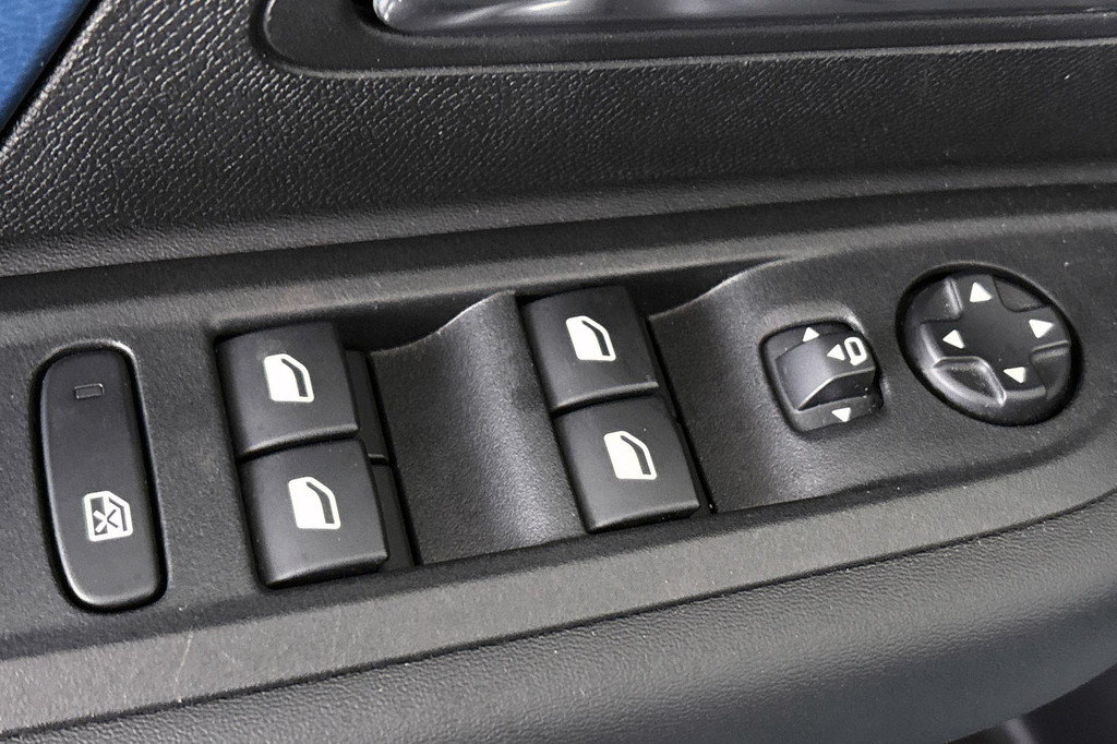 Citroën Ë-C4 (R735DJ) met abonnement