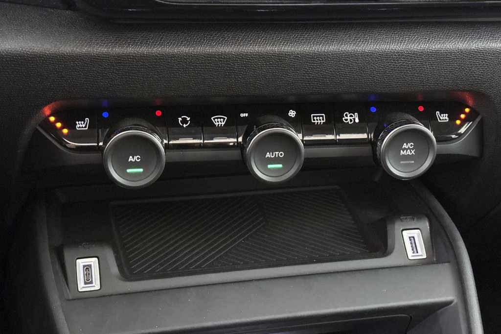 Citroën Ë-C4 (R735DJ) met abonnement
