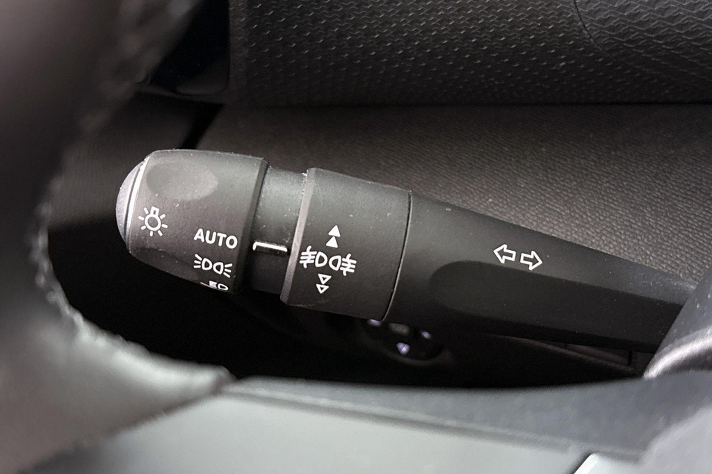 Citroën Ë-C4 (R735DJ) met abonnement