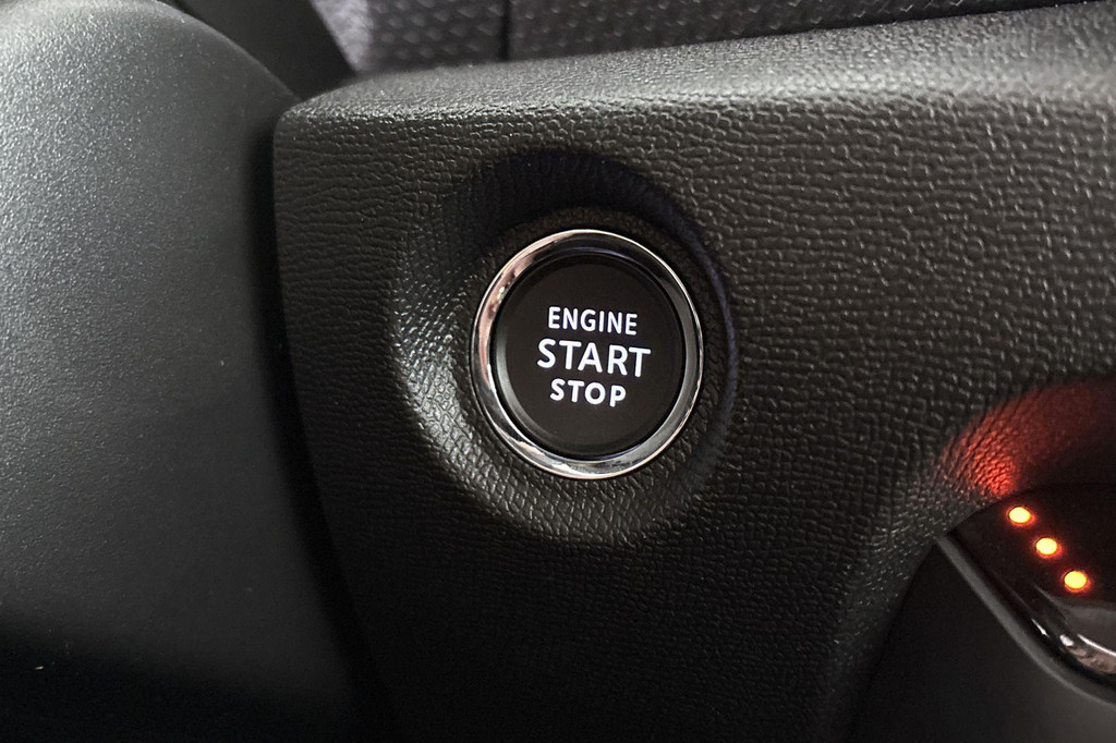 Citroën Ë-C4 (R735DJ) met abonnement