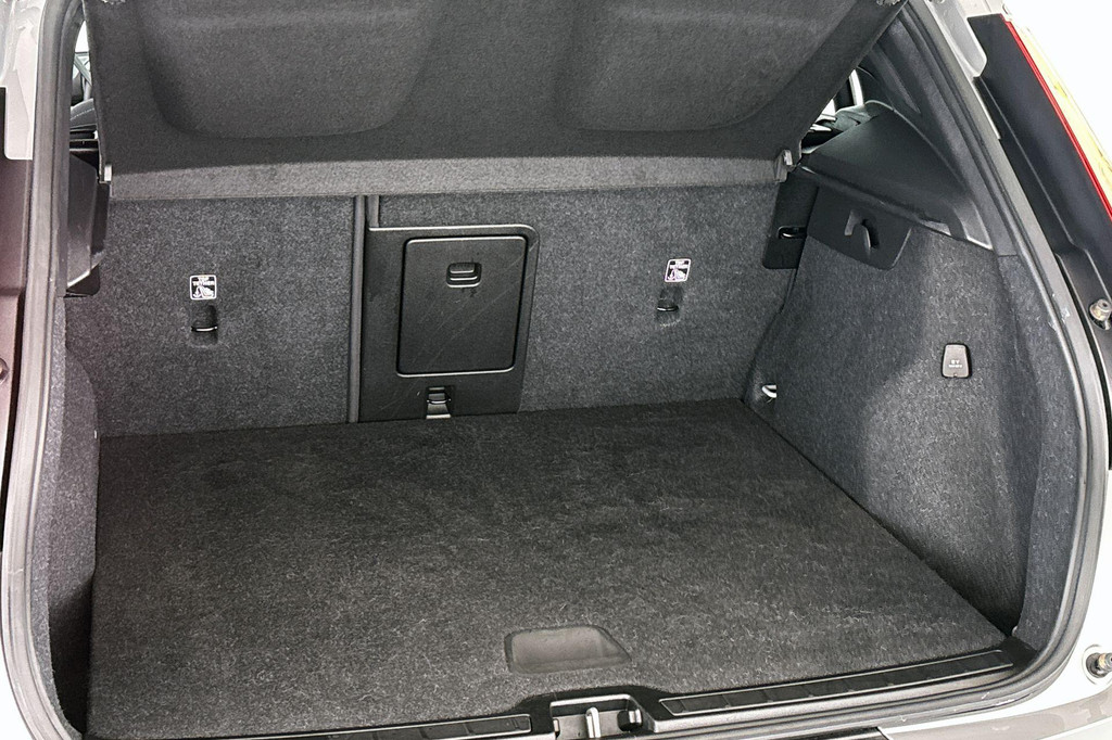 Volvo XC40 (KJS41Z) met abonnement