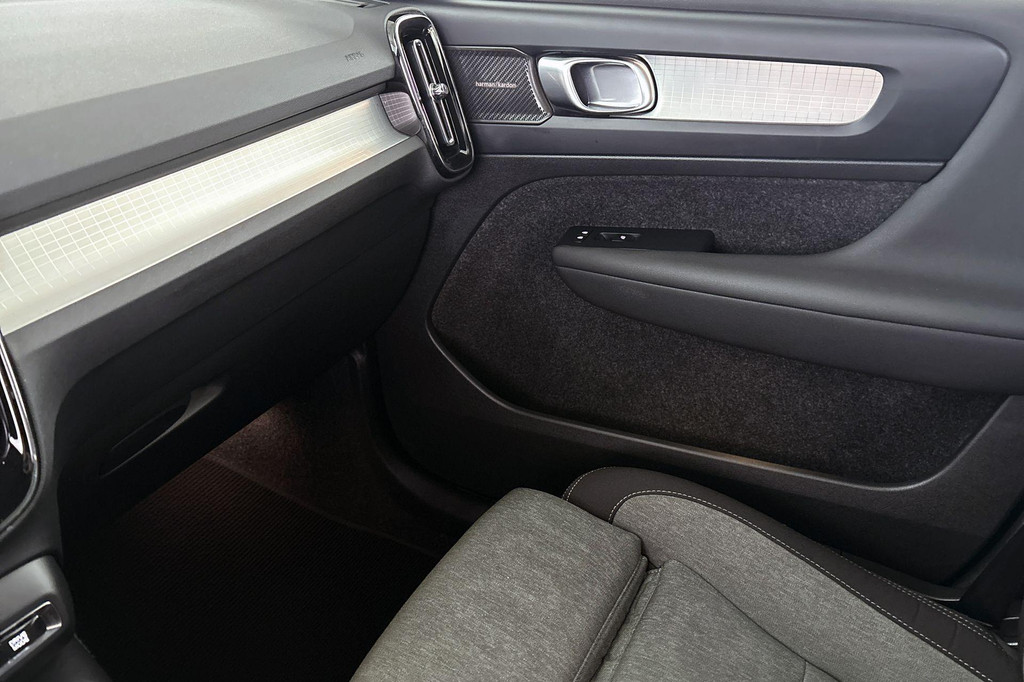 Volvo XC40 (KJS41Z) met abonnement