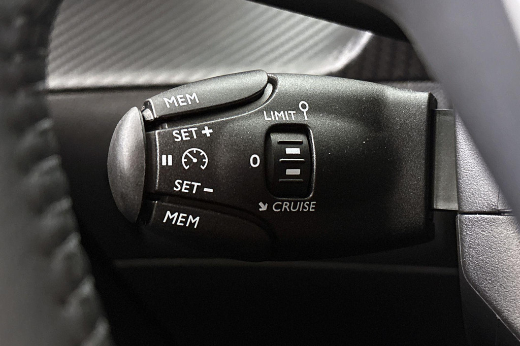 Peugeot 208 (JDL57P) met abonnement