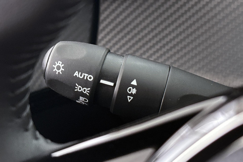 Peugeot 208 (JDL57P) met abonnement