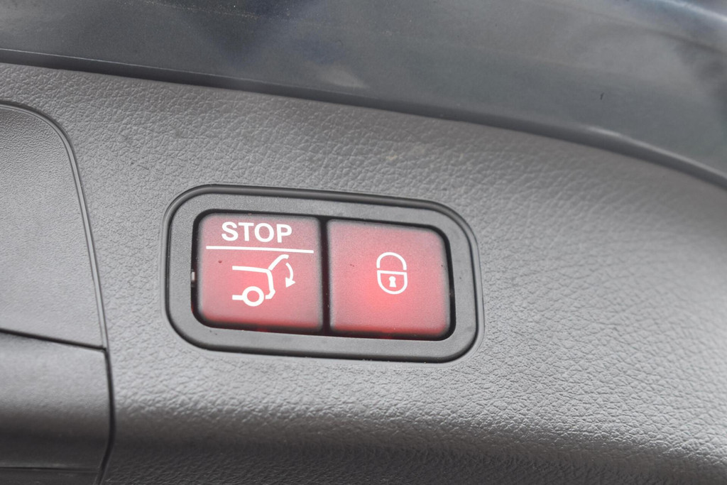 Mercedes-Benz EQA (T146BF) met abonnement