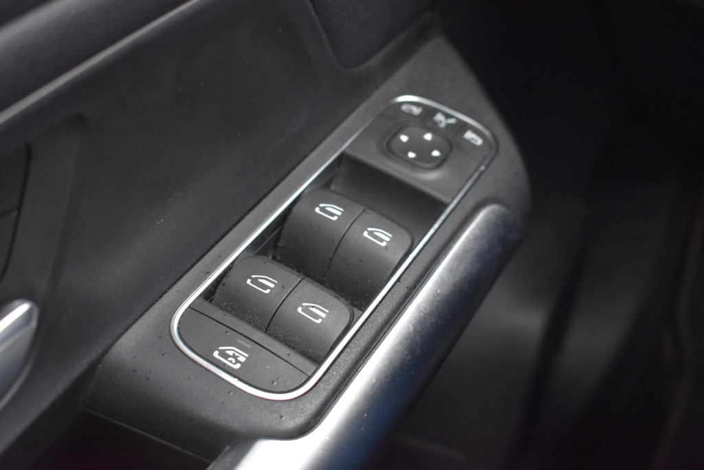 Mercedes-Benz EQA (T146BF) met abonnement