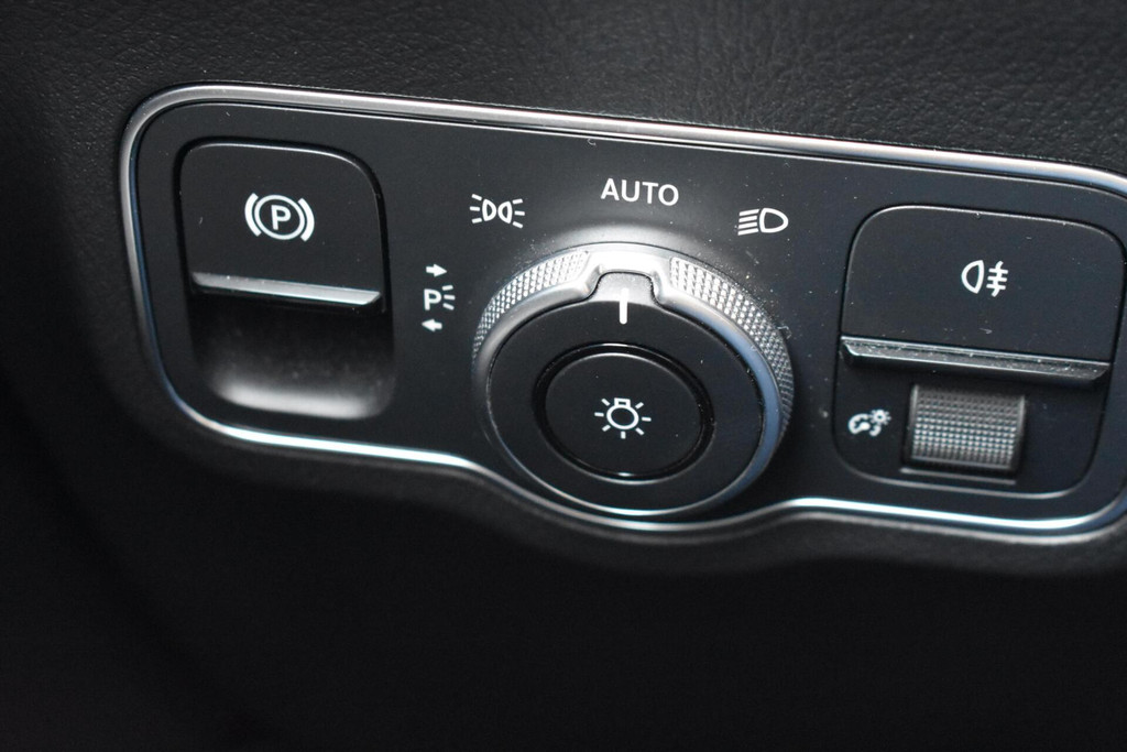 Mercedes-Benz EQA (T146BF) met abonnement