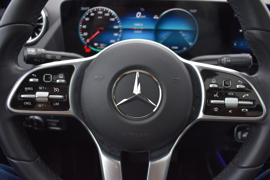Mercedes-Benz EQA (T146BF) met abonnement
