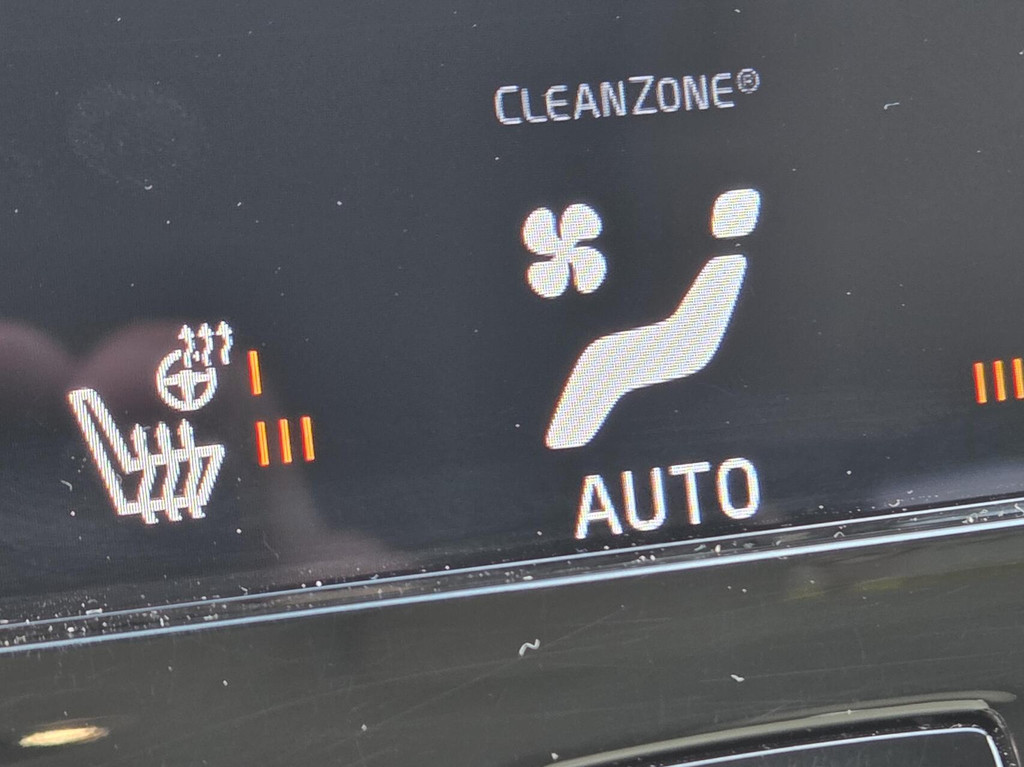 Volvo XC40 (R969ND) met abonnement