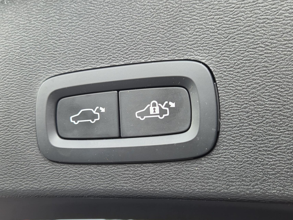 Volvo XC40 (R969ND) met abonnement