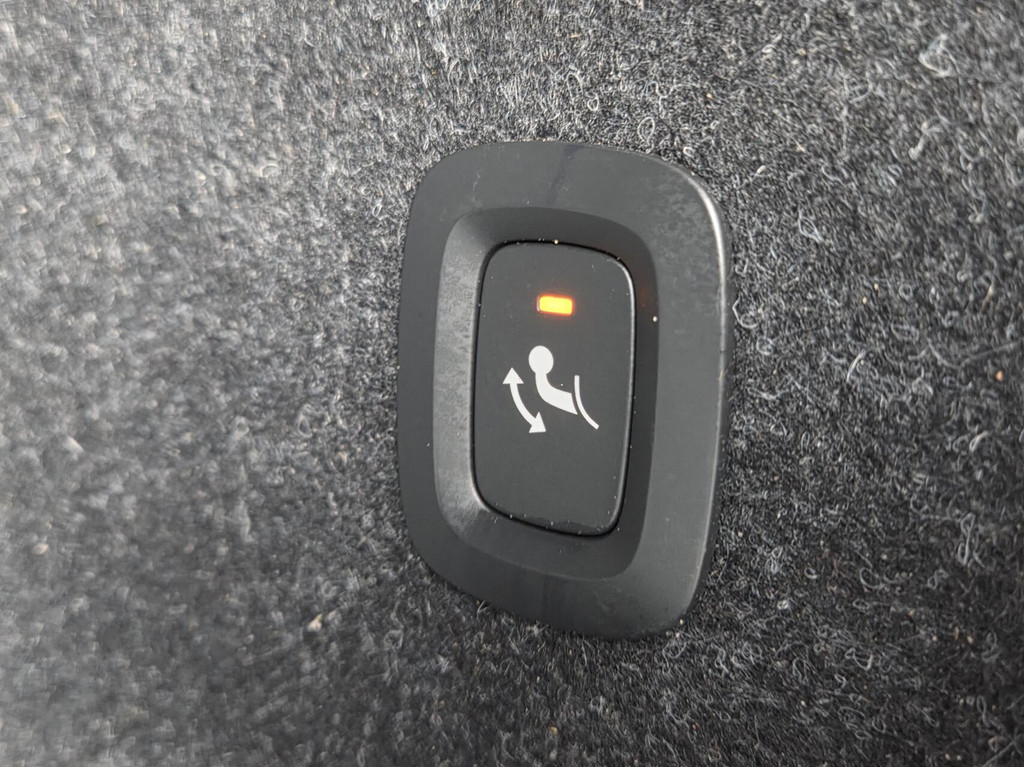 Volvo XC40 (R969ND) met abonnement