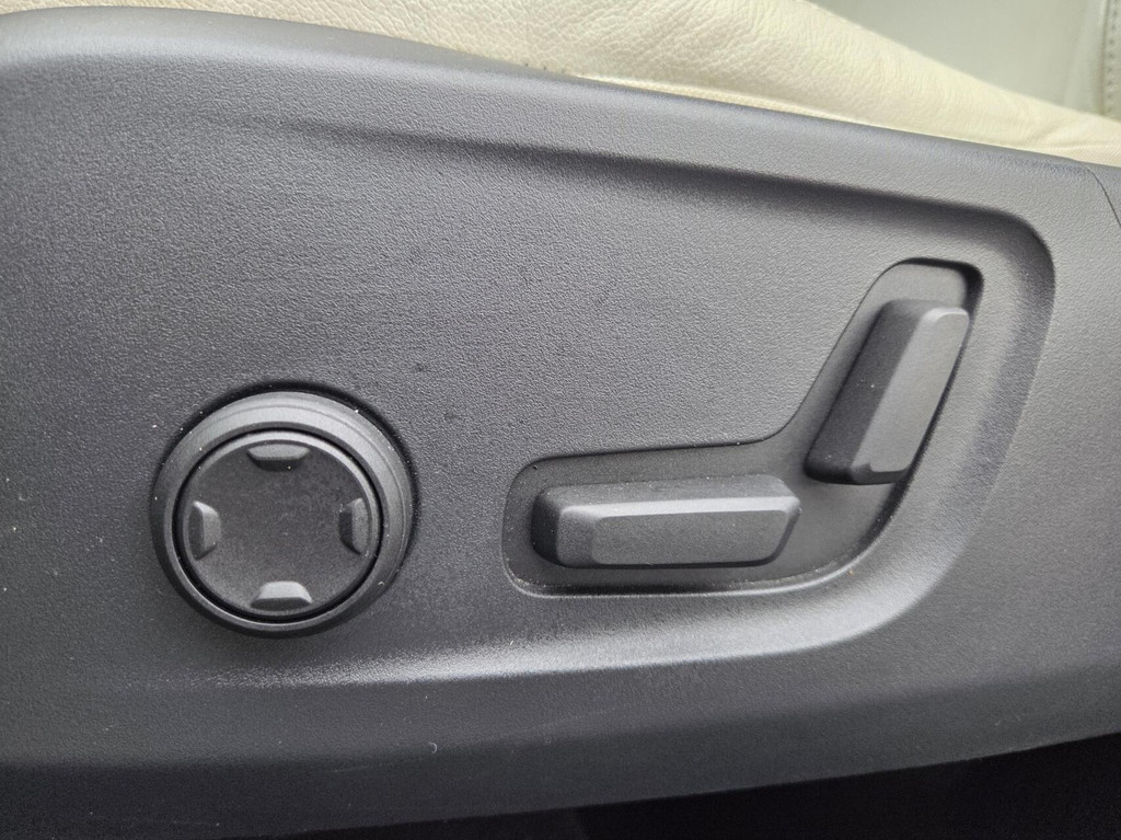 Volvo XC40 (R969ND) met abonnement