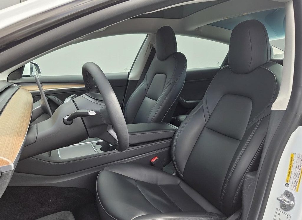 Tesla Model 3 (S434NZ) met abonnement