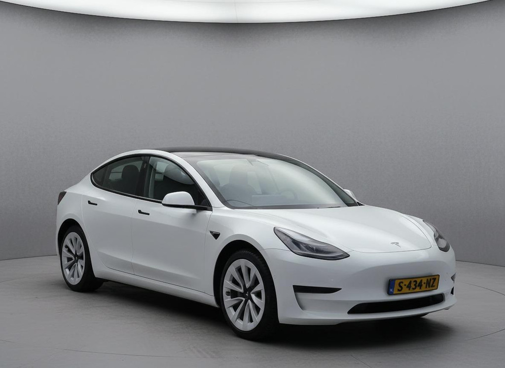 Tesla Model 3 (S434NZ) met abonnement