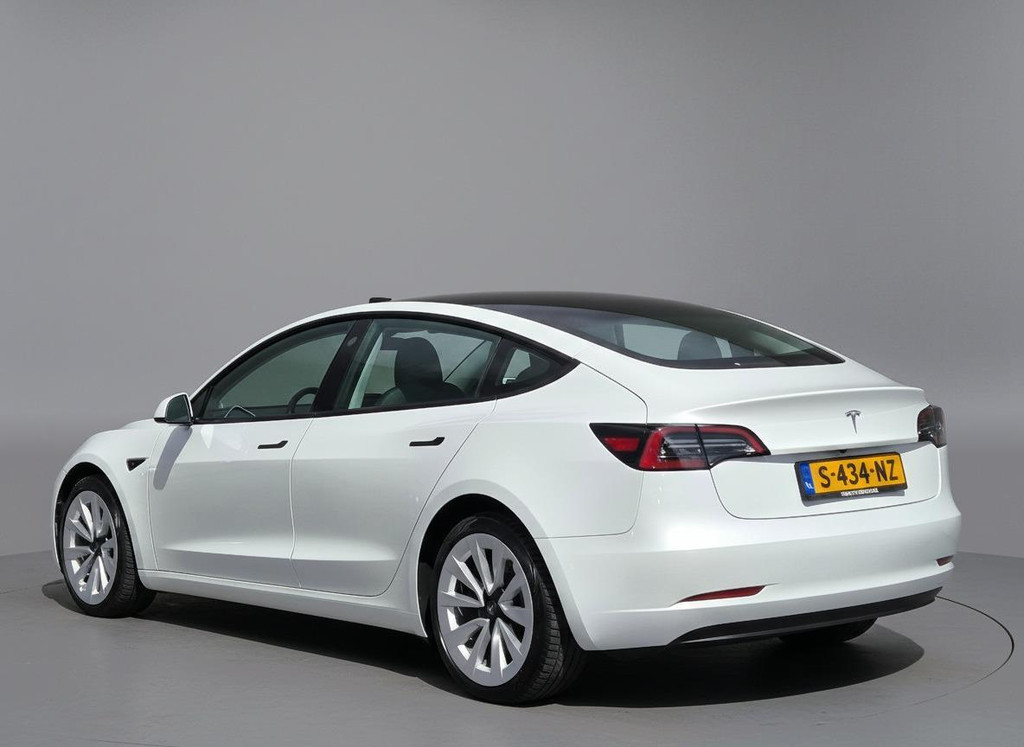 Tesla Model 3 (S434NZ) met abonnement