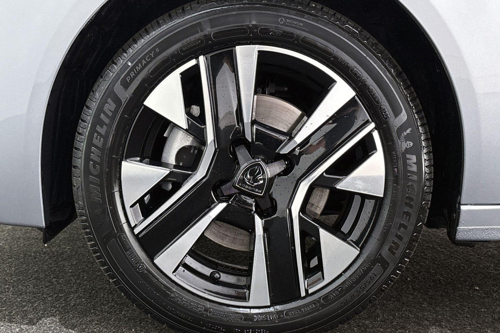 Peugeot 208 (HRV78P) met abonnement