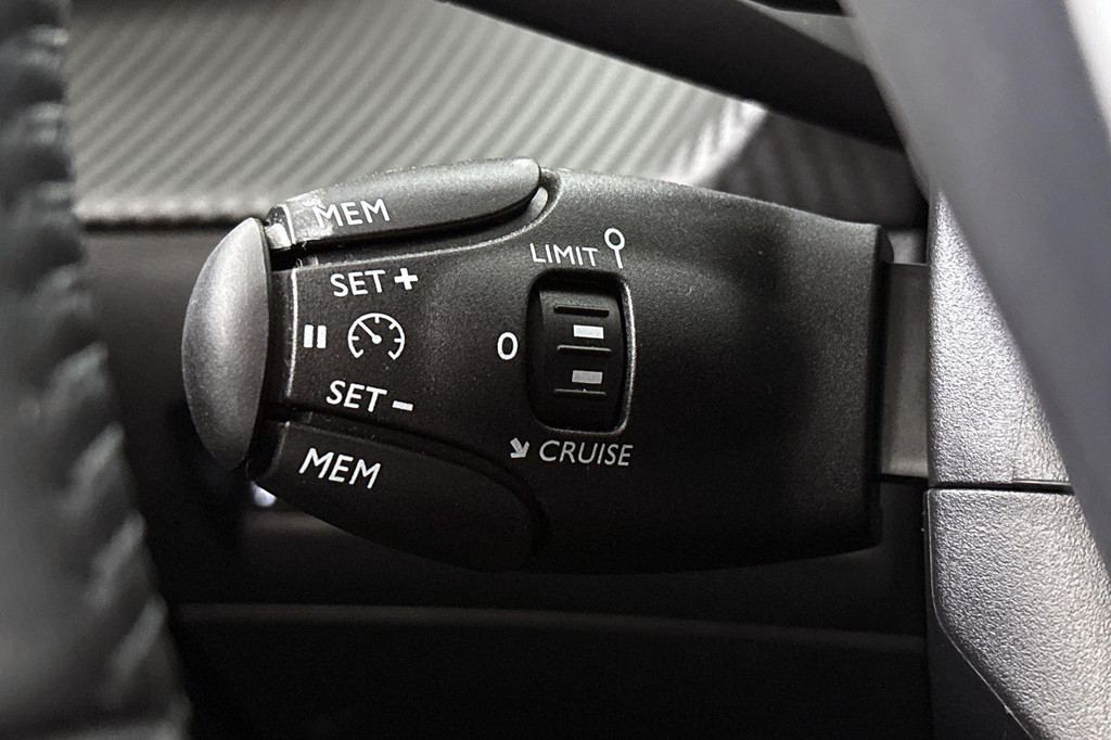Peugeot 208 (HRV78P) met abonnement
