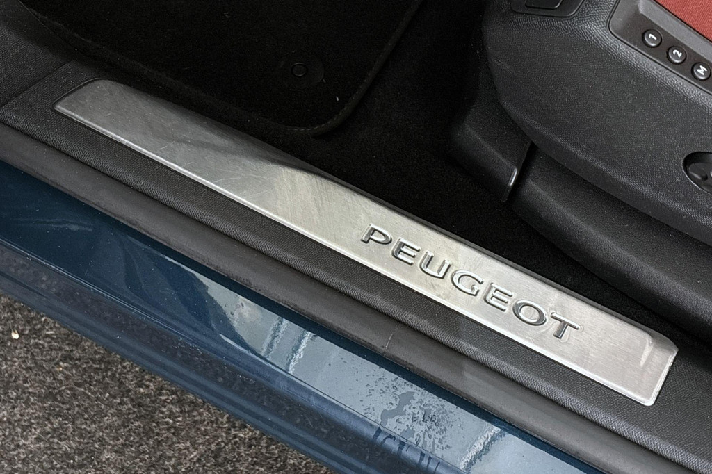 Peugeot 3008 (L612JH) met abonnement